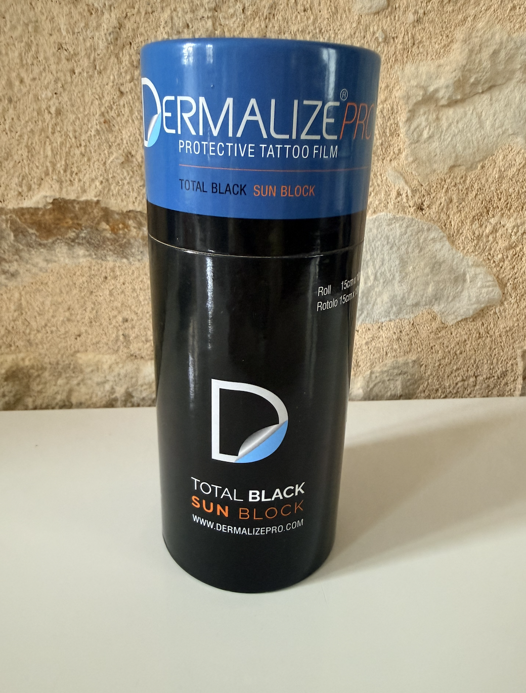 Dermalize Total Black Sun Block rouleau