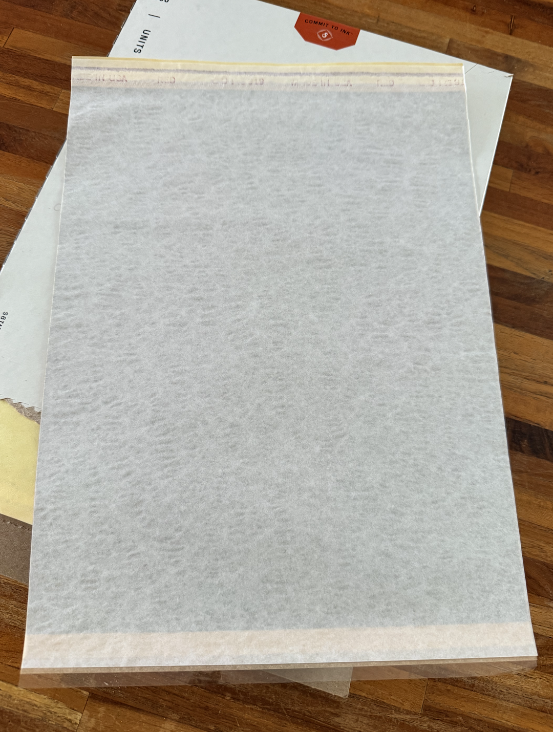 papier stencil red